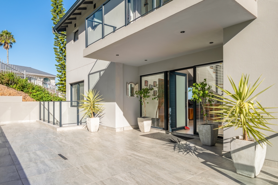 6 Bedroom Property for Sale in Old Place Western Cape